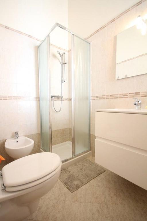 Le Tre Rose Di Mary Apartment Avola Bagian luar foto