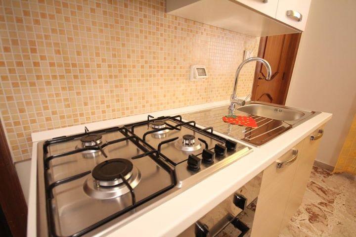 Le Tre Rose Di Mary Apartment Avola Bagian luar foto